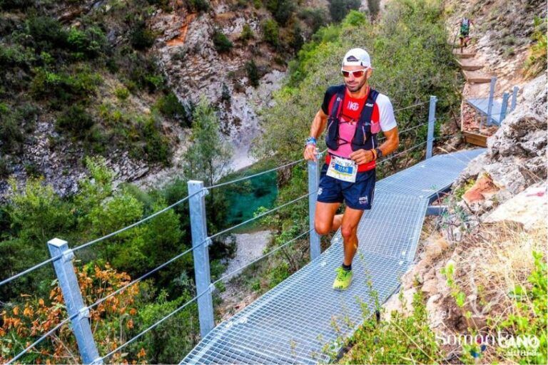 Fotografía hombre realizando de la Ultra Trail Running. Imagen cortesía turismo Somontano