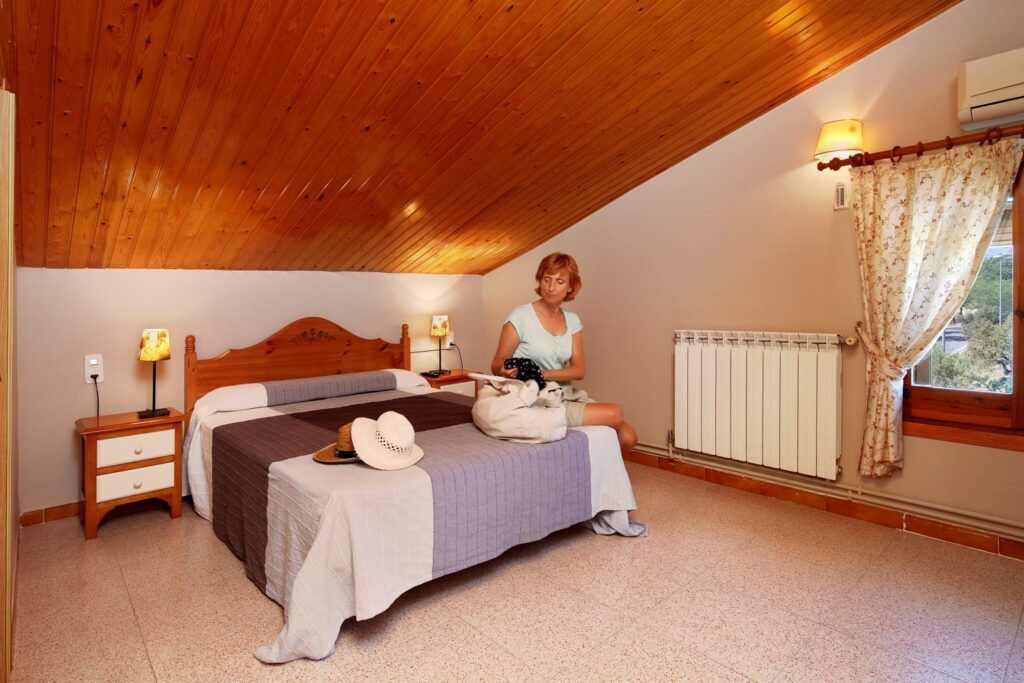 Fotografía habitación de matrimonio de Hostería de Guara