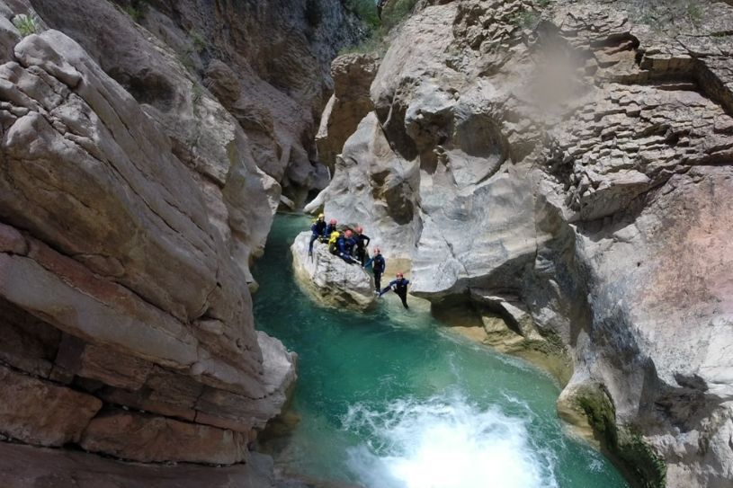 Fotografía de actividad de barranquismo en Sierra de Guara